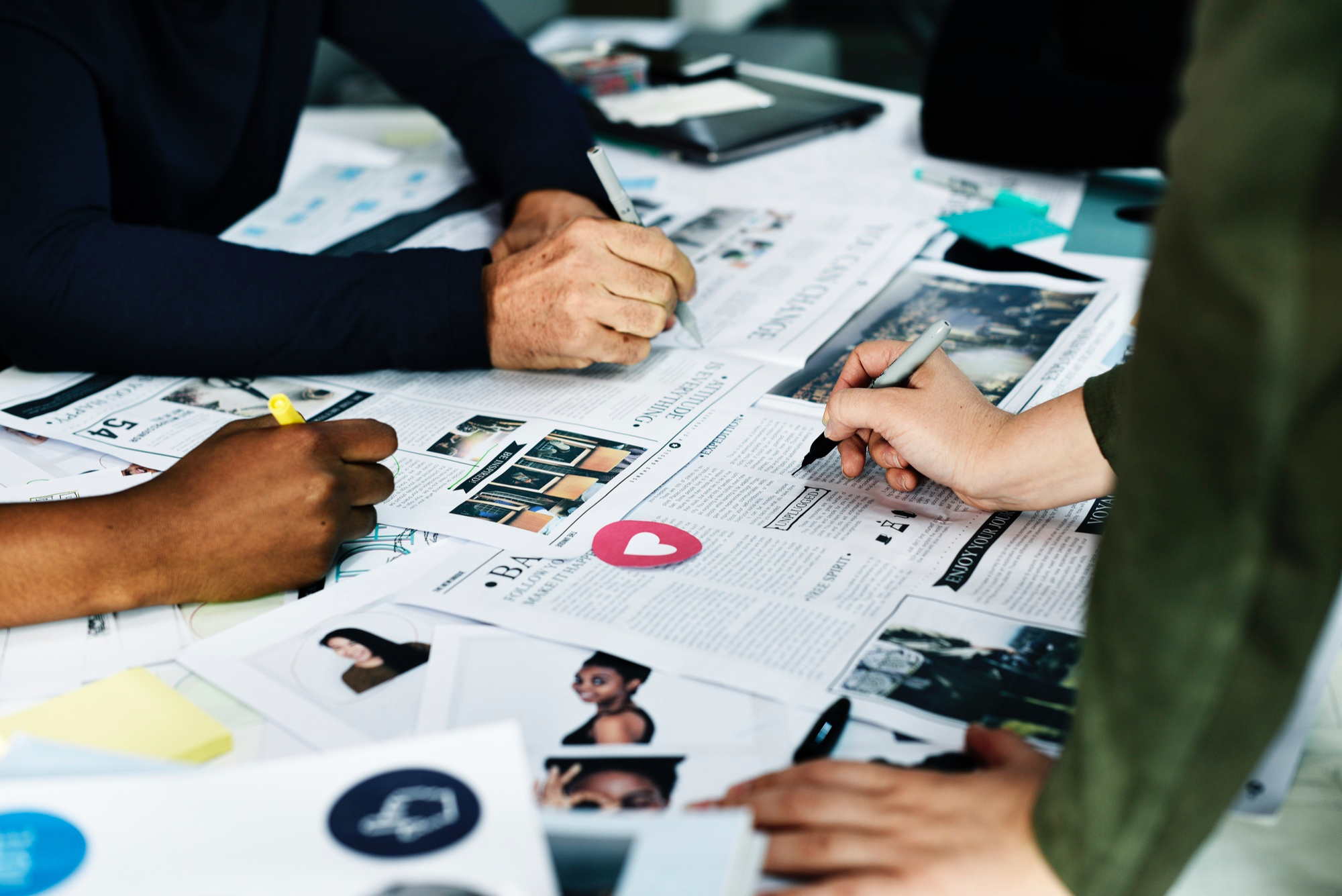 AI mění marketingové workflow a strategii firem